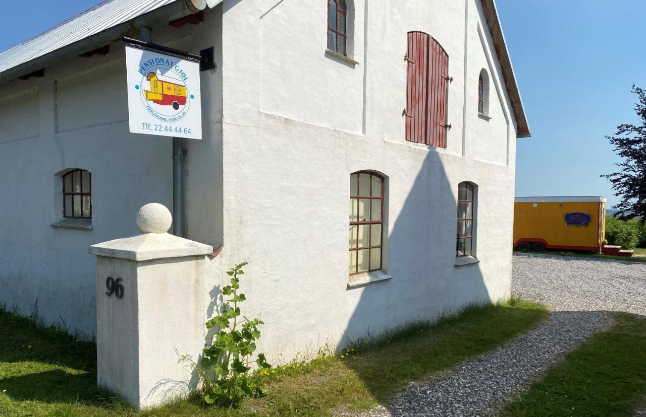 Guesthouse Gjoel Gjol Ngoại thất bức ảnh